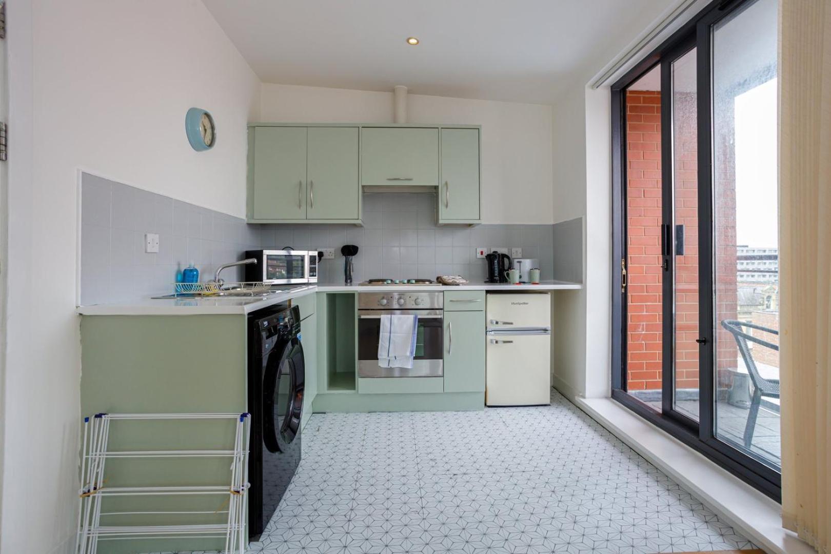 Guestready - Homely Apartment Near City Centre Liverpool Bagian luar foto