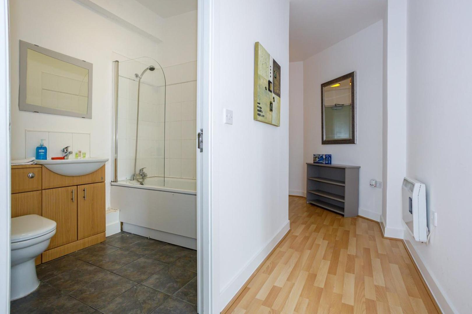 Guestready - Homely Apartment Near City Centre Liverpool Bagian luar foto