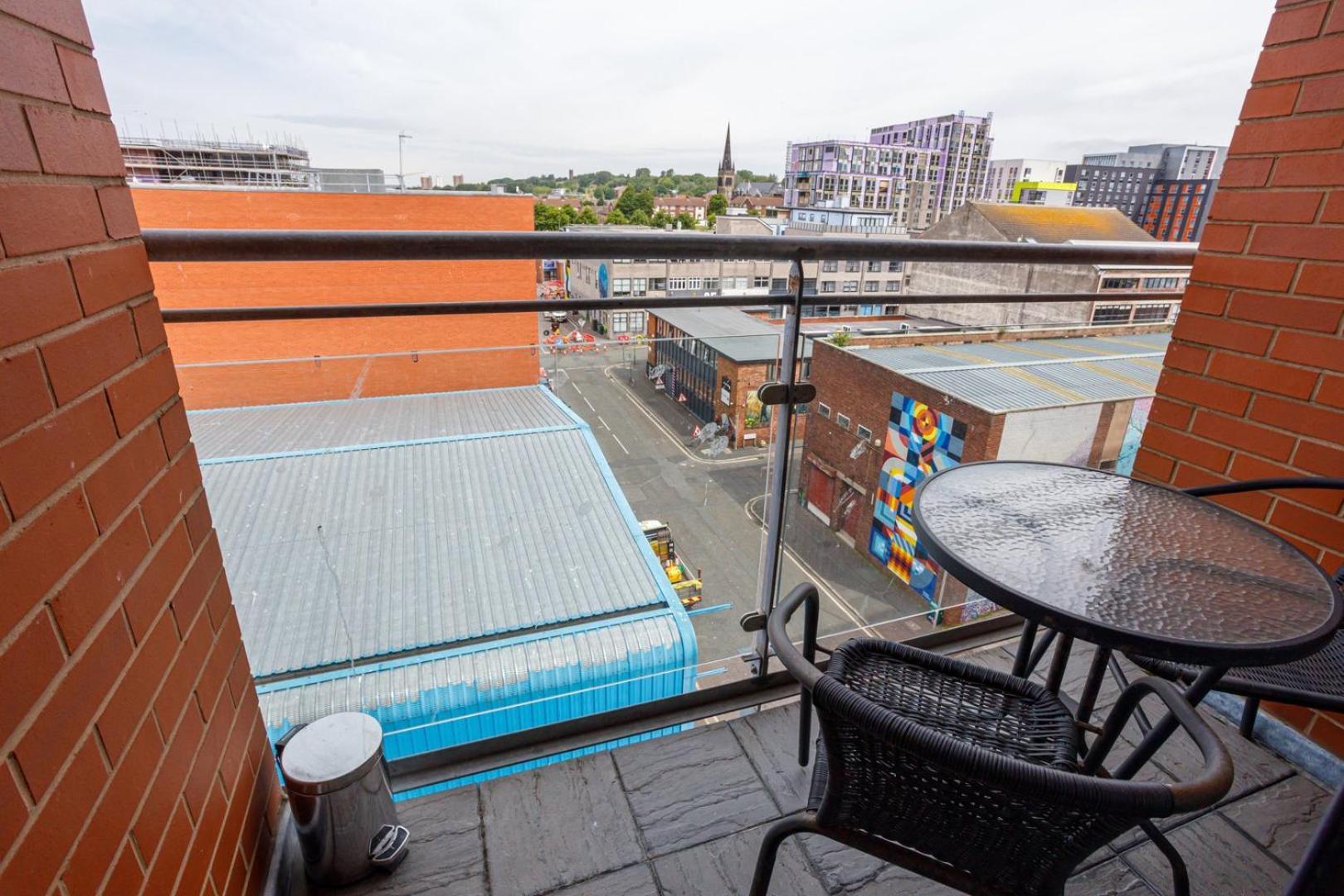 Guestready - Homely Apartment Near City Centre Liverpool Bagian luar foto